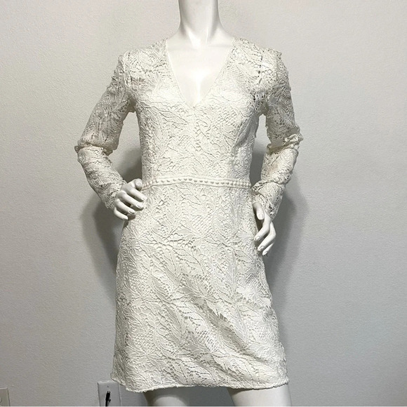 Stylestalker "NEW" White Eryn Floral V-Neck Long Sleeve Sheer Lace Dress Size M - Picture 2 of 8